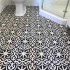 Mosaico T-8 8x8" Black and White